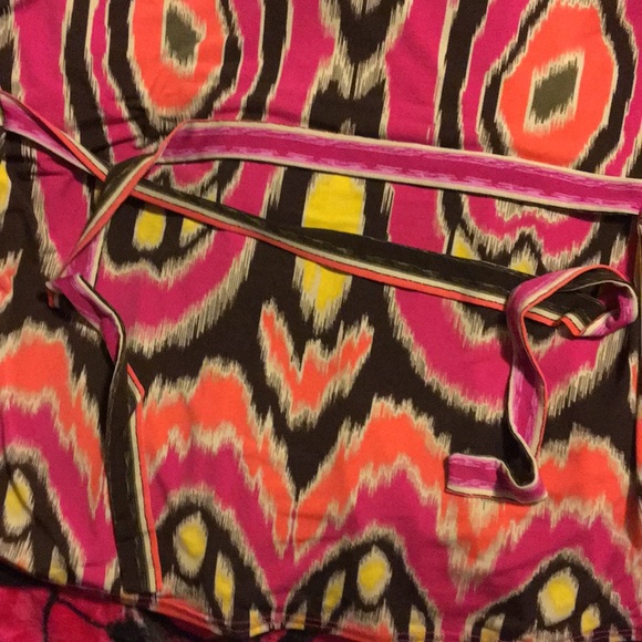 Shirt - Picture 4 of 5